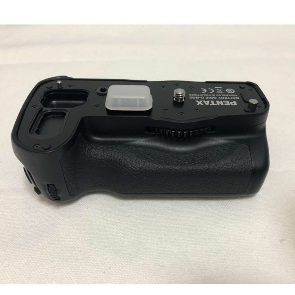 【ほぼ未使用品】PENTAX 純正バッテリーグリップ D-BG５ ☆新品級☆ PENTAX ペンタックス 純正 バッテリーグリップ D-BG5