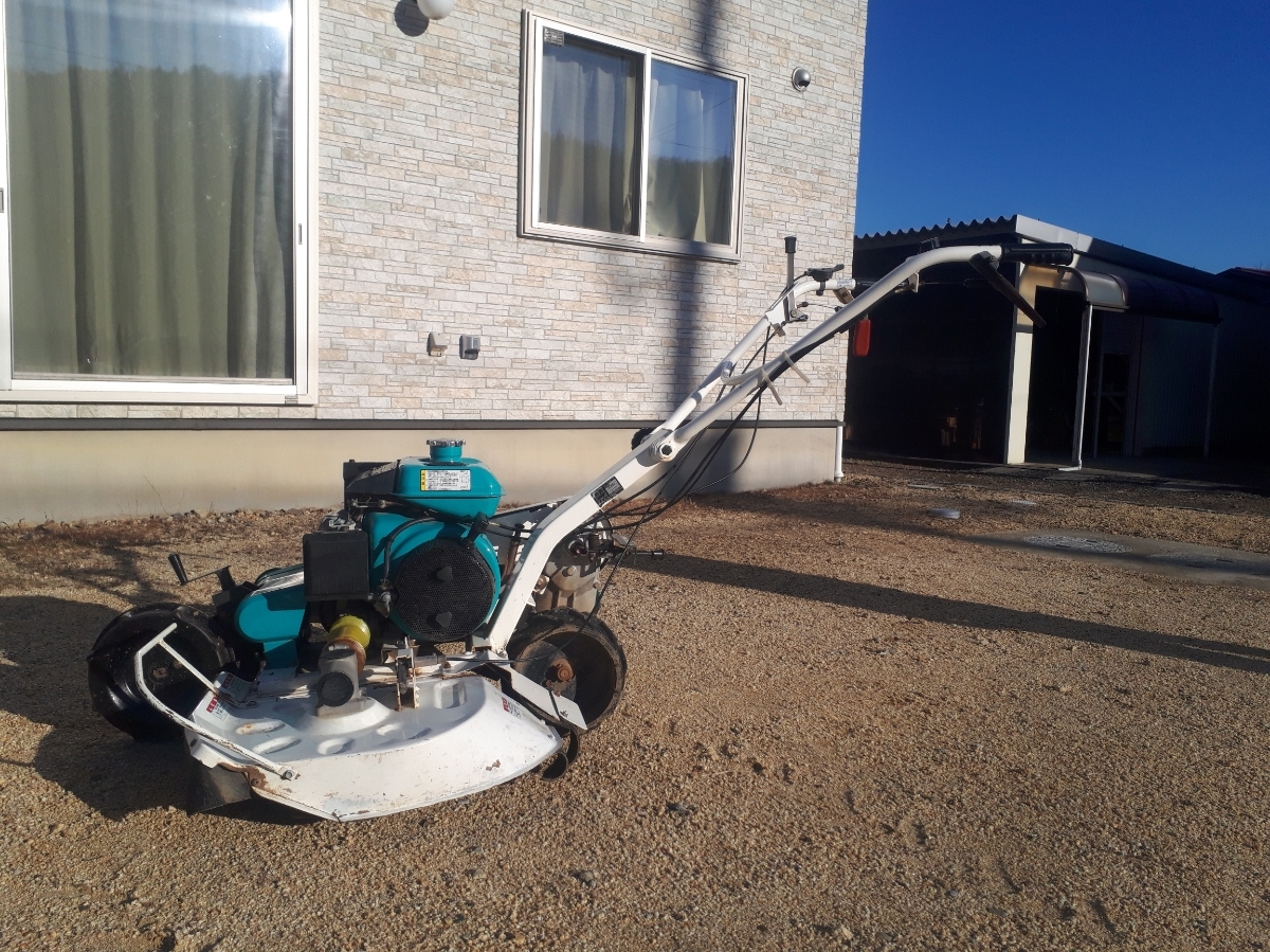 ☆家庭菜園☆クボタ　 GC602　 草刈り機 　ウイングモア 自走式草刈機 農業 Kubota gc602 クボタ畦草刈機 花園芸 クボタ自走式二面草刈