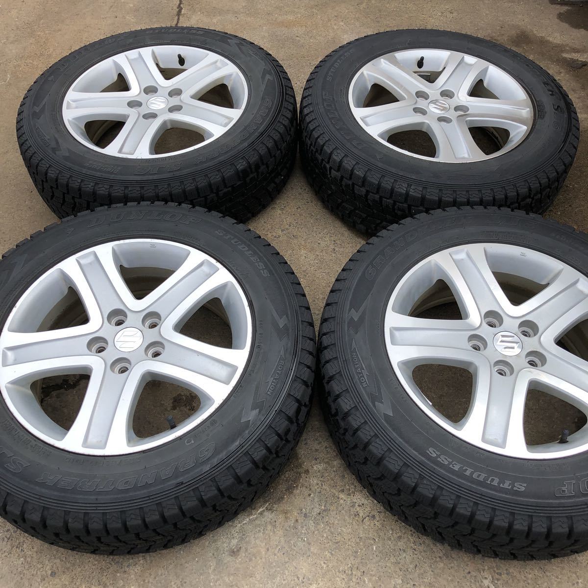 SUZUKI☆スズキ エスクード 純正☆DUNLOP GRANDTREK SJ6 225 65 17 6.5
