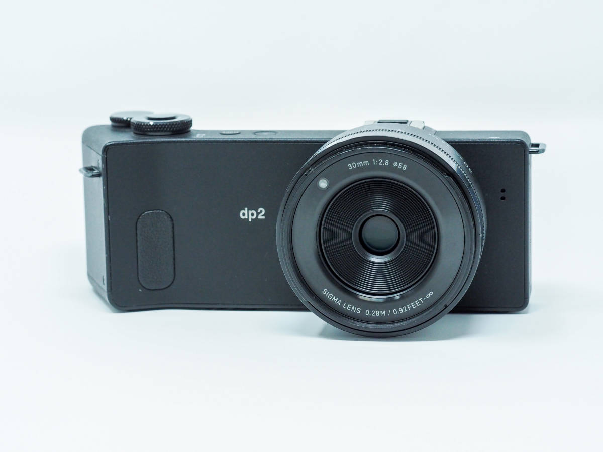 1円～！！Sigma DP2 Quattro クアトロ 2900万画素 - CP+ 2014: Hands 