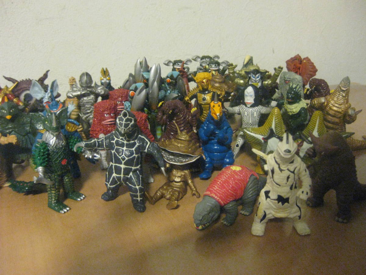 40体以上】ウルトラ怪獣+宇宙人 HGシリーズ ガシャポントイズ バルタン  