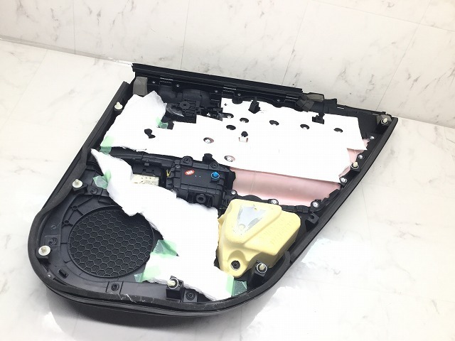 LX008 ZWA10 CT200h バージョン L 左リア ドア トリム/内張り ◆合皮/ブラック ★程度まあまあ ○★即決★