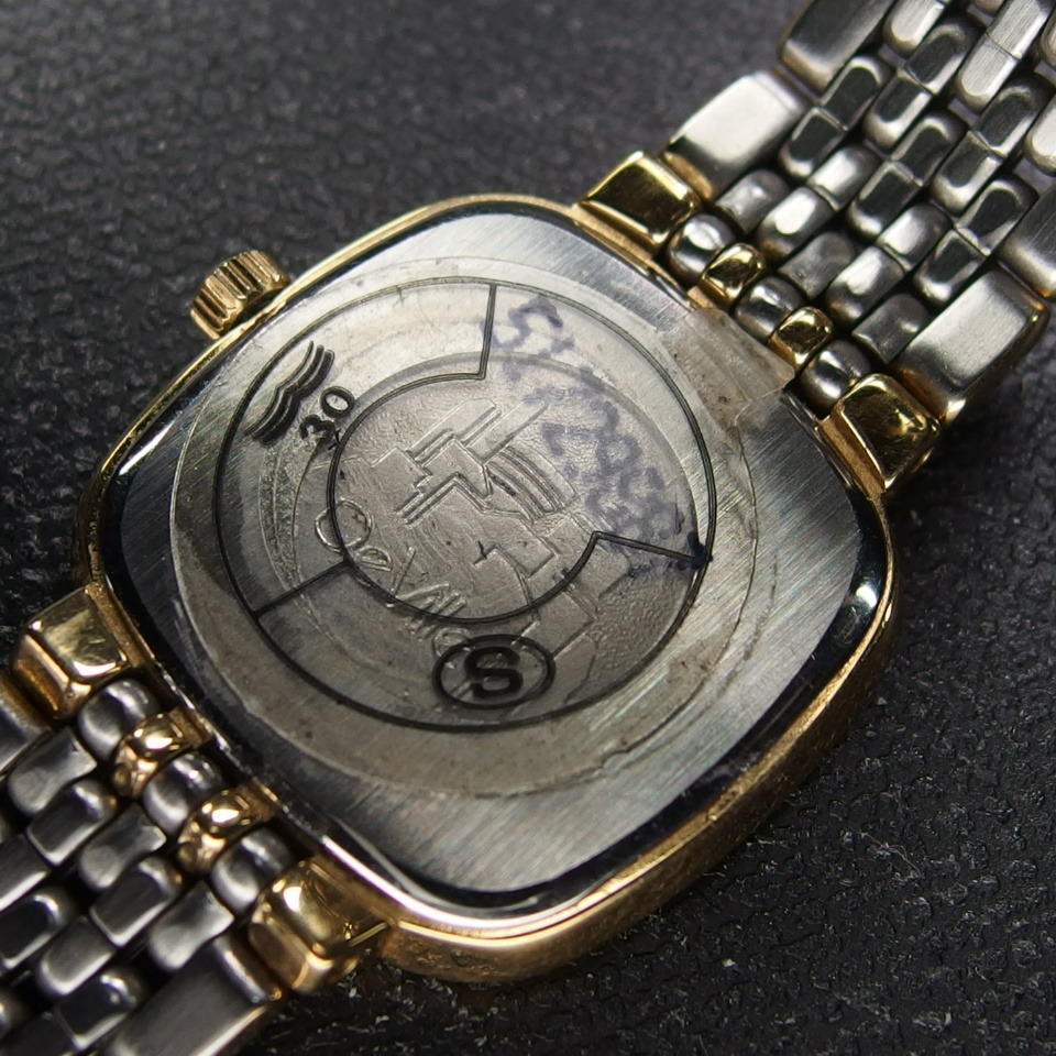 OMEGA De Ville クォーツ 腕時計　ジャンク ジャンク OMEGA オメガ De Ville デビル GPxSS コンビ QZ スクエア