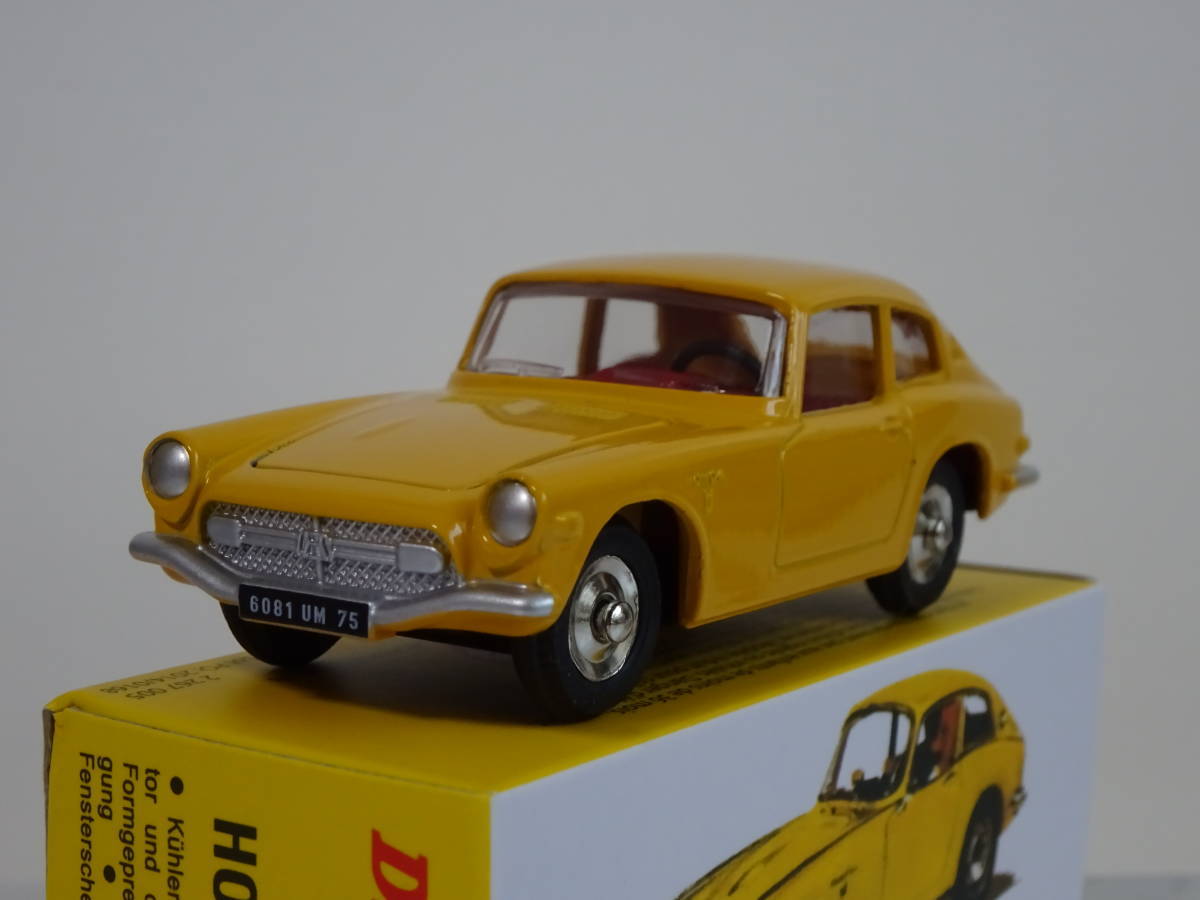 絶版エブロ 1/43 ホンダ初代シティ(モトコンポ付)1981年レッド