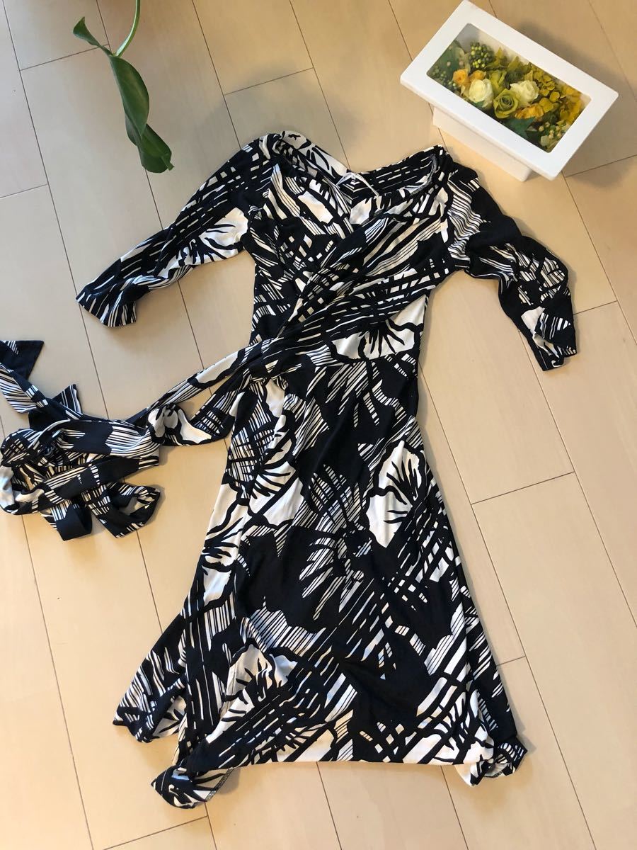 Diane Von Furstenberg　12-2 Portrait DIANE FURSTENBERG of Diane von Furstenberg by Bob Stone