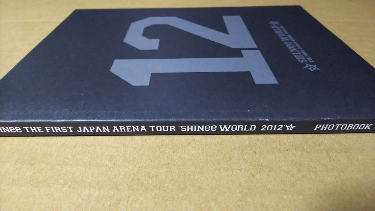 SHINee☆『SHINee world 2012』写真集＋お札5枚＋プクプクシール