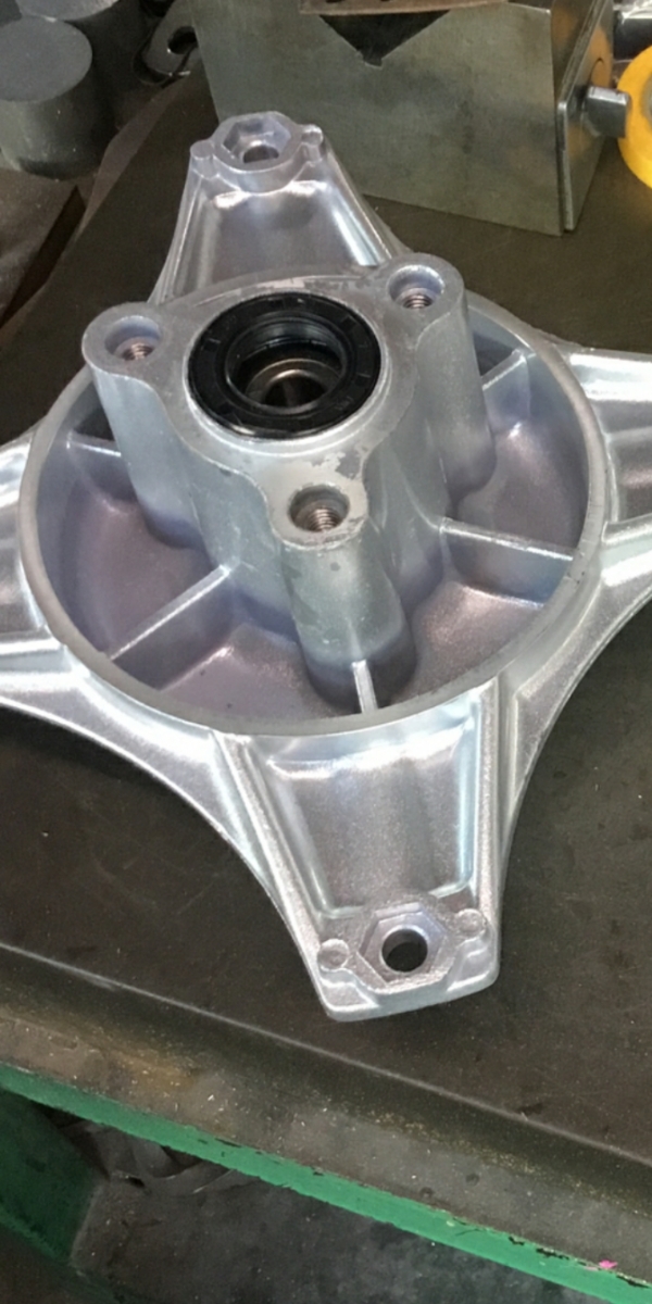 ダックス　シャリー　DAX CHALY ディスクハブ　水野鈑金　【加工後未使用】 ダックス シャリー 十字ハブ ディスクハブ 水野板金 水野鈑金 公式通販