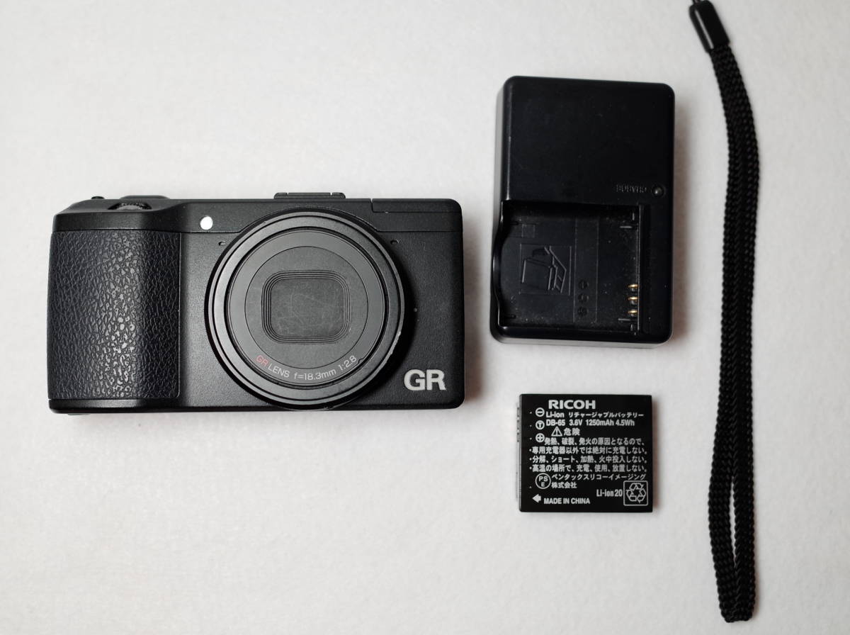 RICOH GR デジタルカメラ APS-CサイズCMOSセンサー III ⁄ APS-Cサイズ 