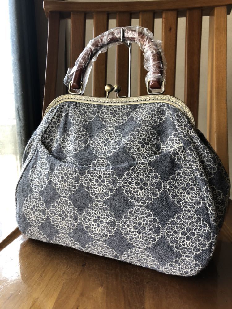 *はんどめいど* かわいい 26センチがま口バック ハンドバック 刺繍生地 ドイリー ハンドメイド