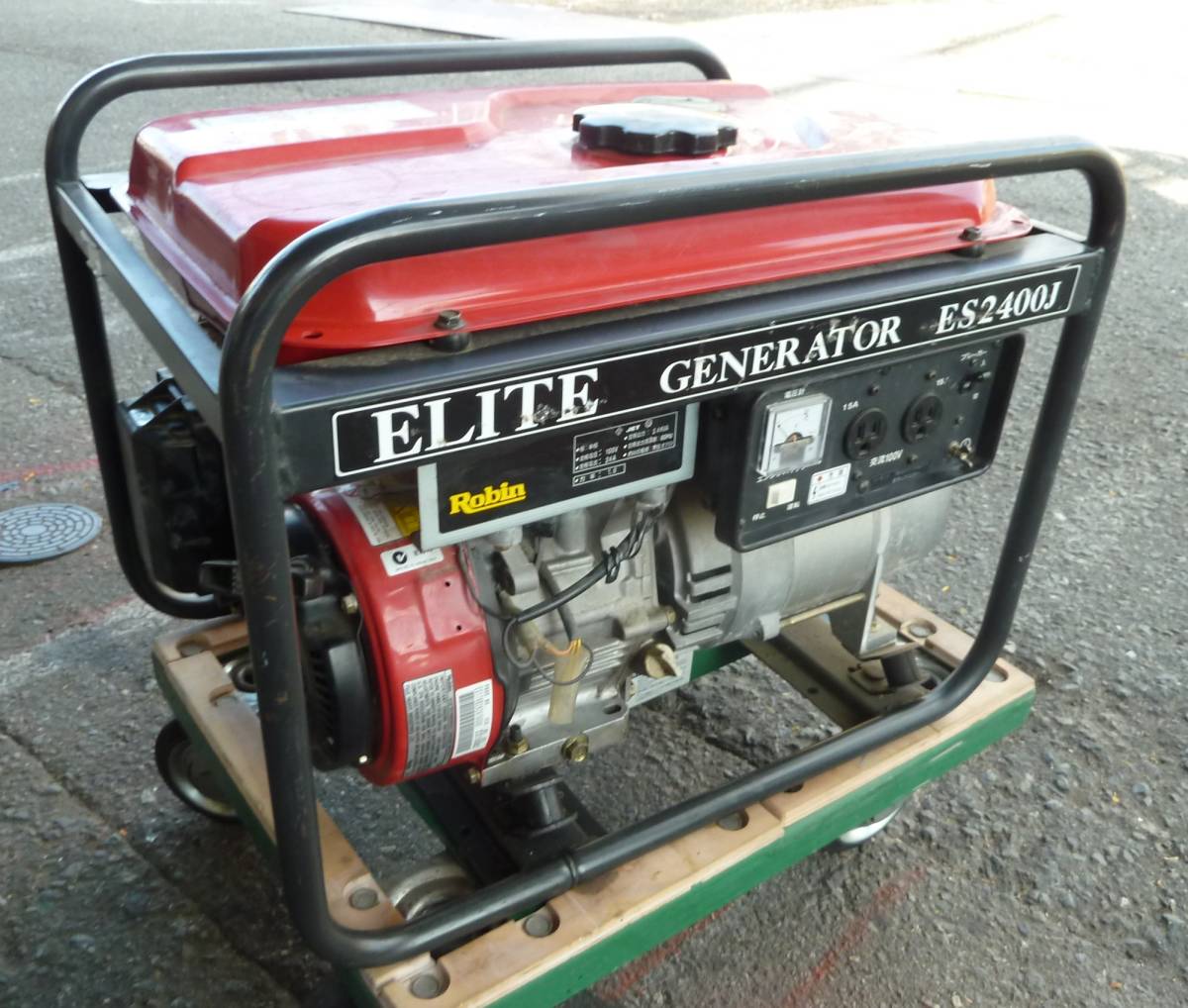 K5576c ロビン/エリート ELITE エンジン発電機 ES2400J 2.4kVA 100V 