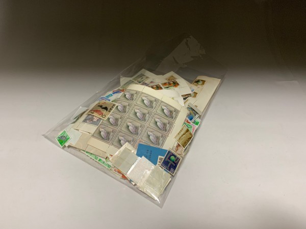 ＊民家整理品　新旧未使用の切手43928円分　郵便切手　古切手　