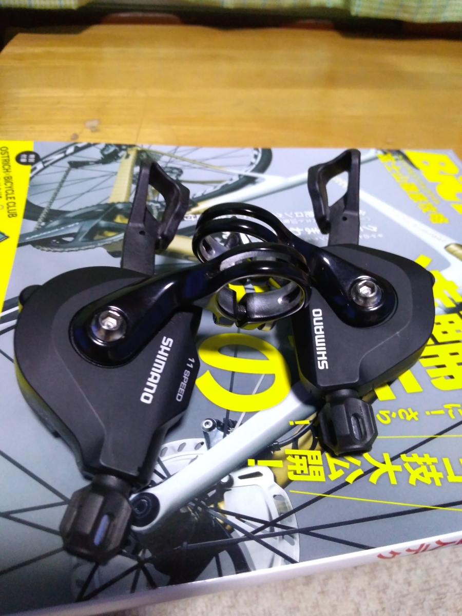 【驚きの破格値，SALE】 SHIMANO SL-RS700 フラットバー用シフトレバー11速＆SORAブレーキレバー(シフトレバー)｜売買されたオークション情報、yahooの商品情報をアーカイブ公開 - オークファン シフトレバー