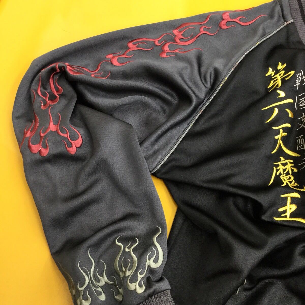 ✨美品✨ 戦武×雅結 スカジャン 超特大 XL 織田信長 和柄 洗える 刺繍 良品 戦武×雅結 織田信長 刺繍 トラックジャケット 特大 和柄 ジャージ
