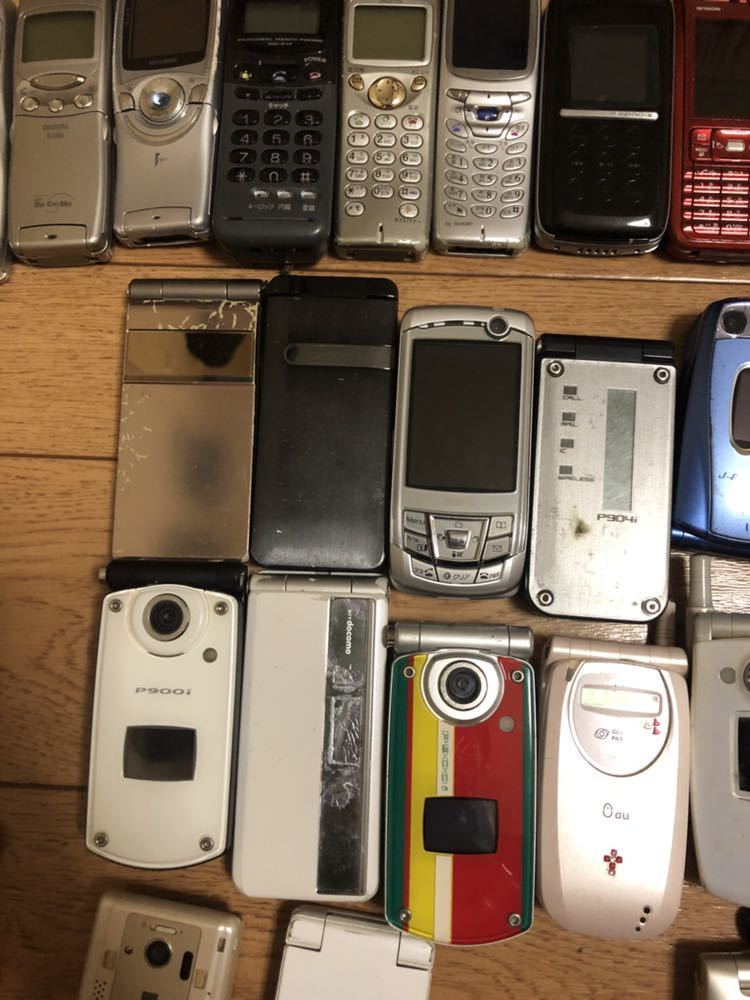 iPhone・スマホ・ガラケー携帯電話 30台以上多数 ジャンク品