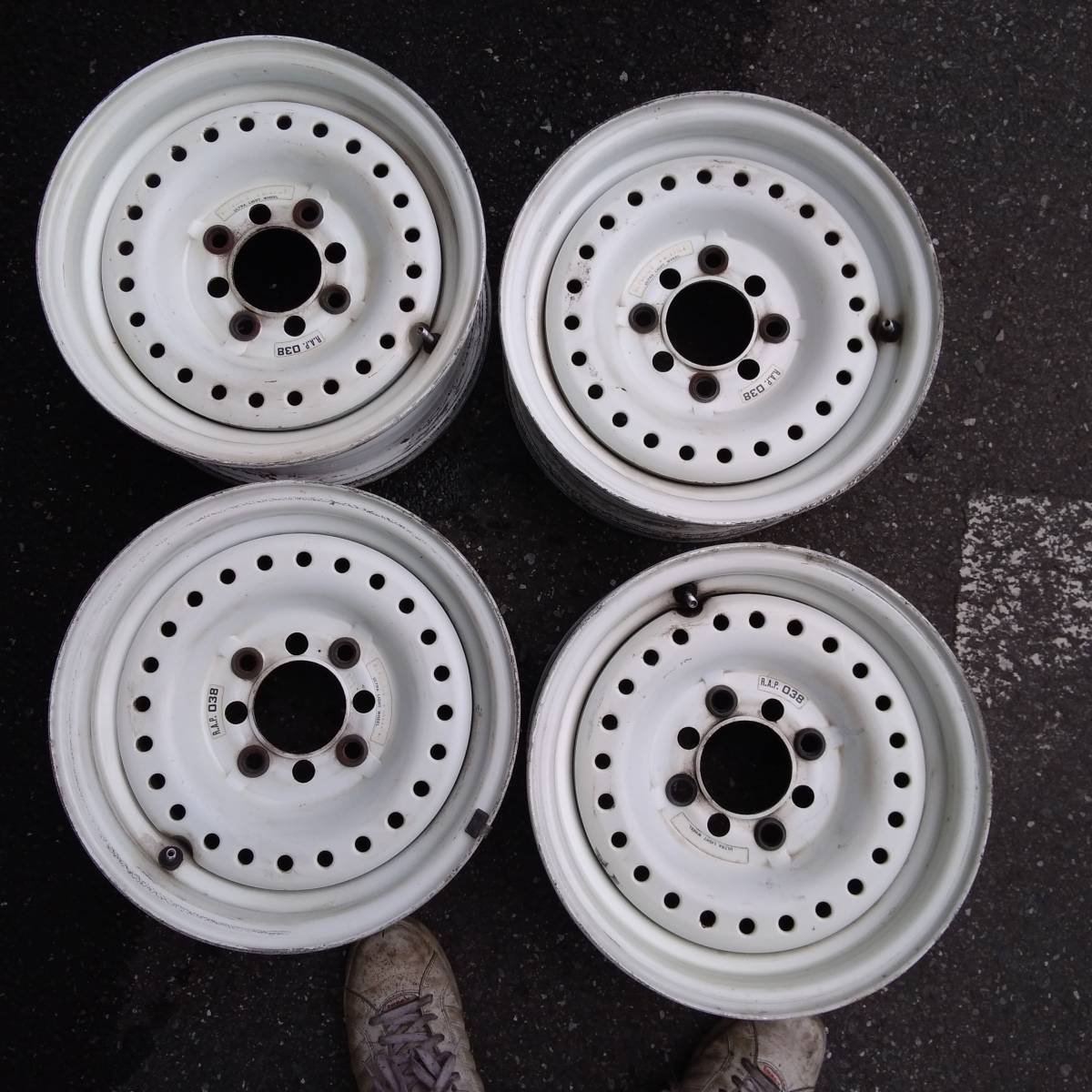 旧車用　超軽量アルミホイル　１４インチ　４穴　中古品_1