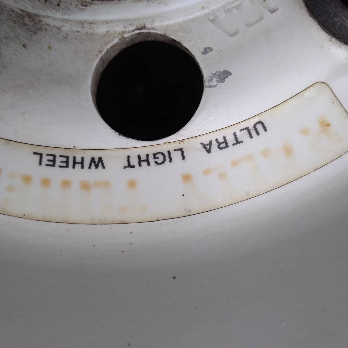 旧車用　超軽量アルミホイル　１４インチ　４穴　中古品_4