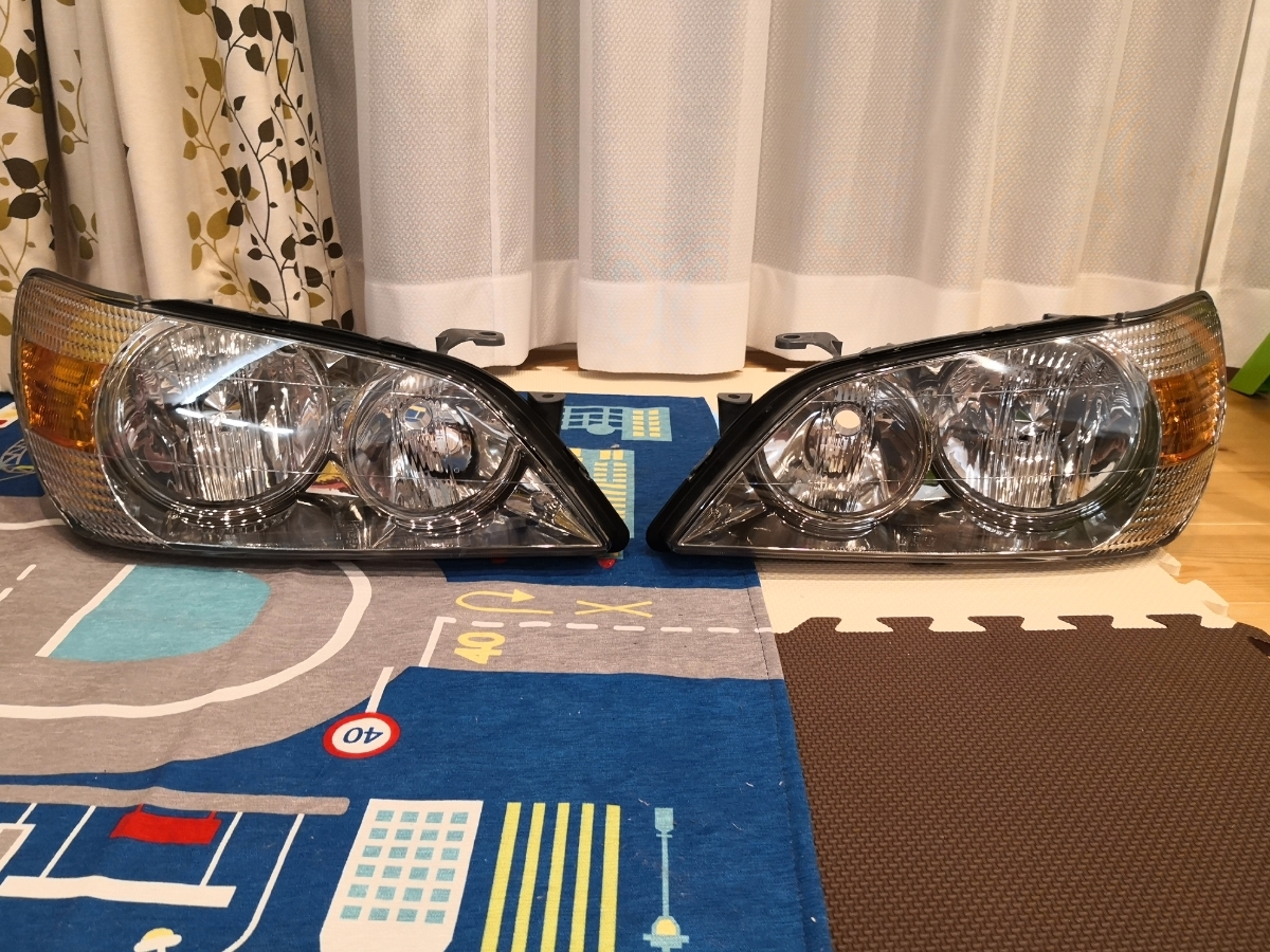 アルテッツァ　純正　ヘッドライト　美品_1