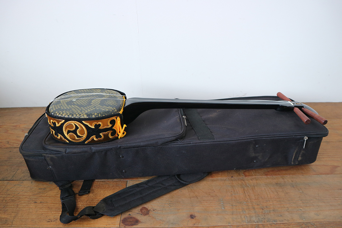 人工皮 沖縄 三味線 良品沖縄三線 人工 人工蛇革 沖縄 三線 蛇柄 人工