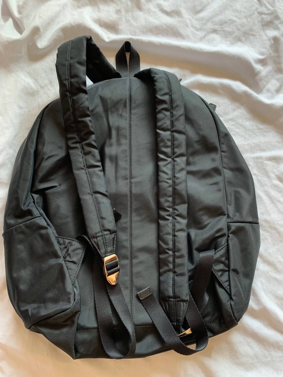 agnis b.アニエスベーナイロンリュック ブラック バックパック ロゴ
