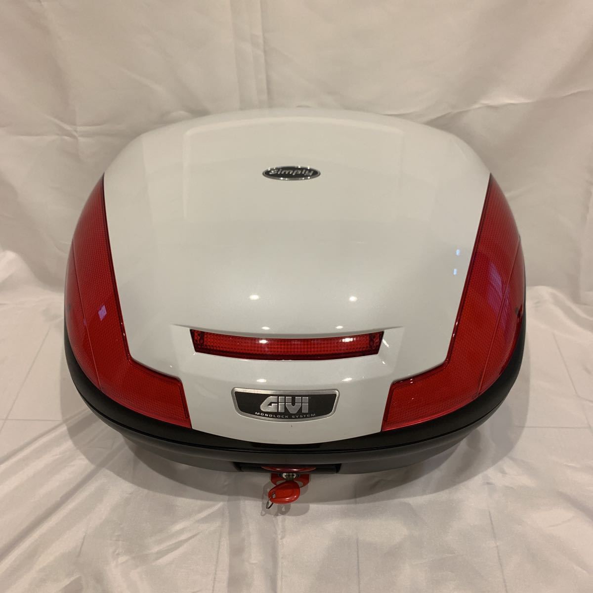 GIVI E470 SIMPLYⅢシリーズ トップケース リアボックス ジビ ふさわしい