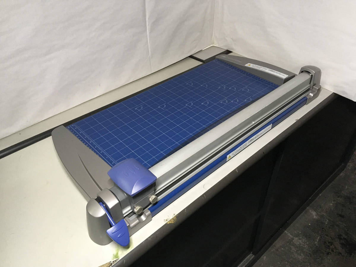 ★CGBC　ペーパートリマー　AccuCut A530pro　A2対応　ペーパーカッター　裁断機　A2対応 新聞紙/ポスター/メニュー表のカット最適！！★_1