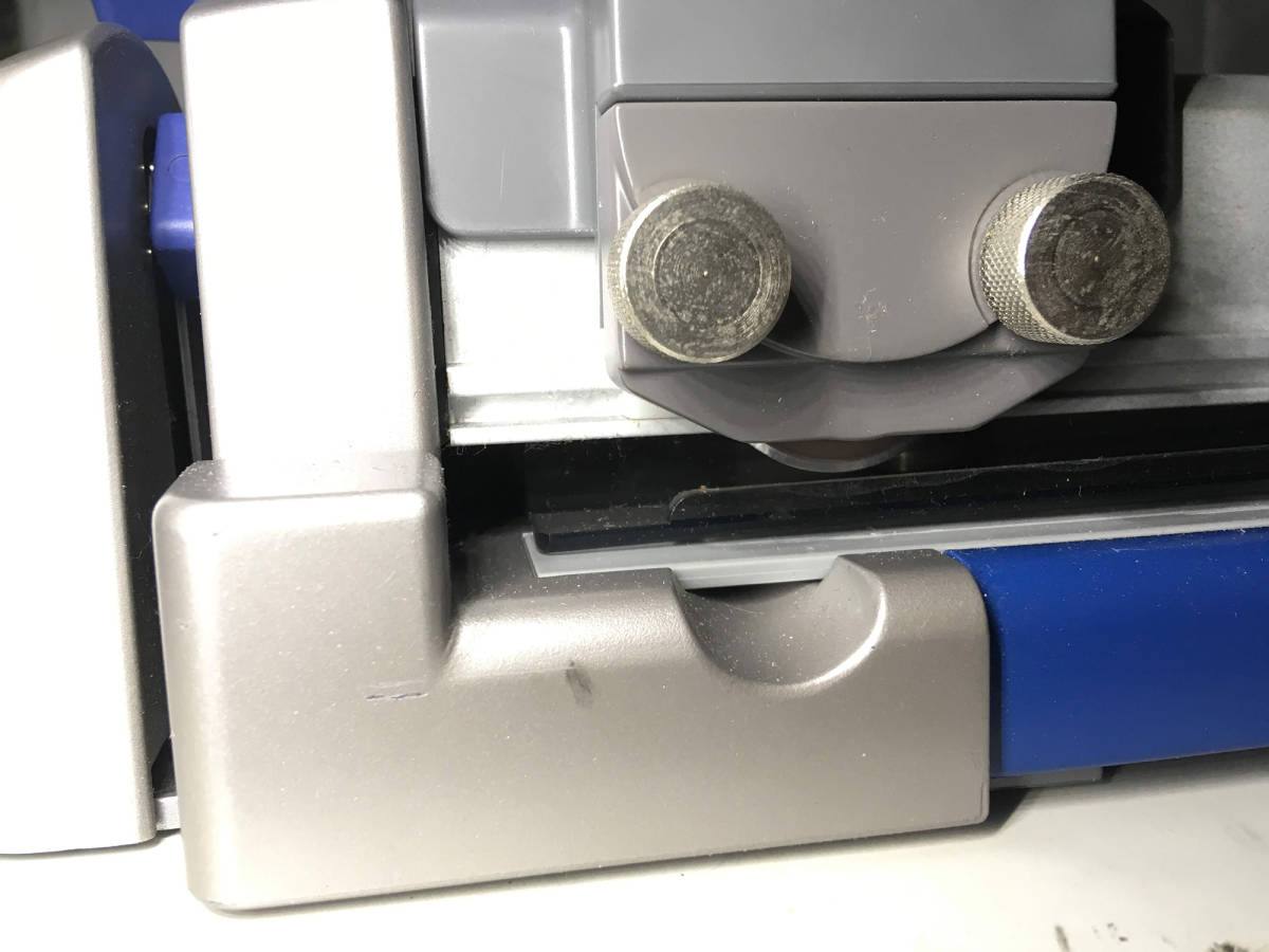 ★CGBC　ペーパートリマー　AccuCut A530pro　A2対応　ペーパーカッター　裁断機　A2対応 新聞紙/ポスター/メニュー表のカット最適！！★_3