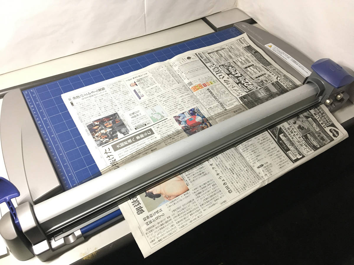★CGBC　ペーパートリマー　AccuCut A530pro　A2対応　ペーパーカッター　裁断機　A2対応 新聞紙/ポスター/メニュー表のカット最適！！★_4