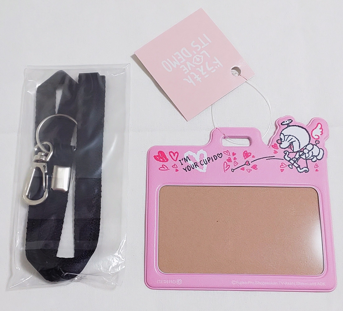 可愛い ドラえもん It S Demo イッツデモホルダー付idカードケース Dhcどこ もドア型タブレットケース限定品 ３個セット ドラえもん 売買されたオークション情報 Yahooの商品情報をアーカイブ公開 オークファン Aucfan Com