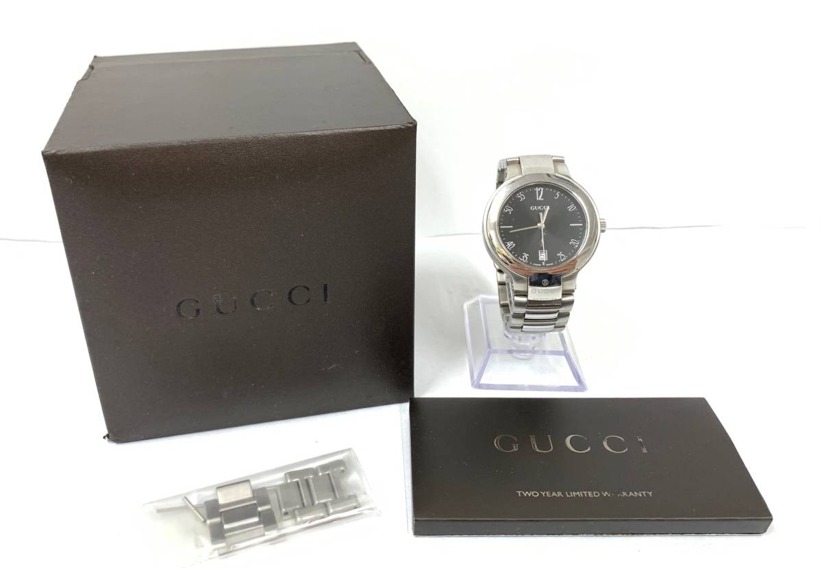 23748 GUCCI メンズ クォーツ 腕時計 8900M 黒文字盤 グッチ 箱付き