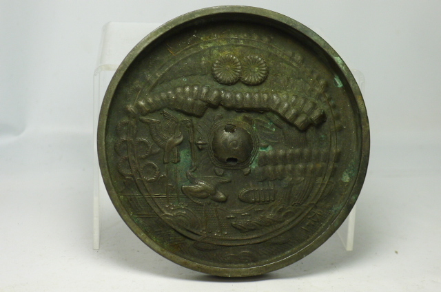 #青銅器 亀型器具　上古大陸様式 東京初荷17 白銅鏡 古鏡 並び菊紋 双鶴 鶴亀親子図 松鶴図 天下一 古