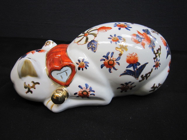眠り猫 置物 伊万里焼 陶器 縁起物 金彩 伊万里 色絵 Sadek Andrea by 牡丹 時代物 有田焼 | メルカリ