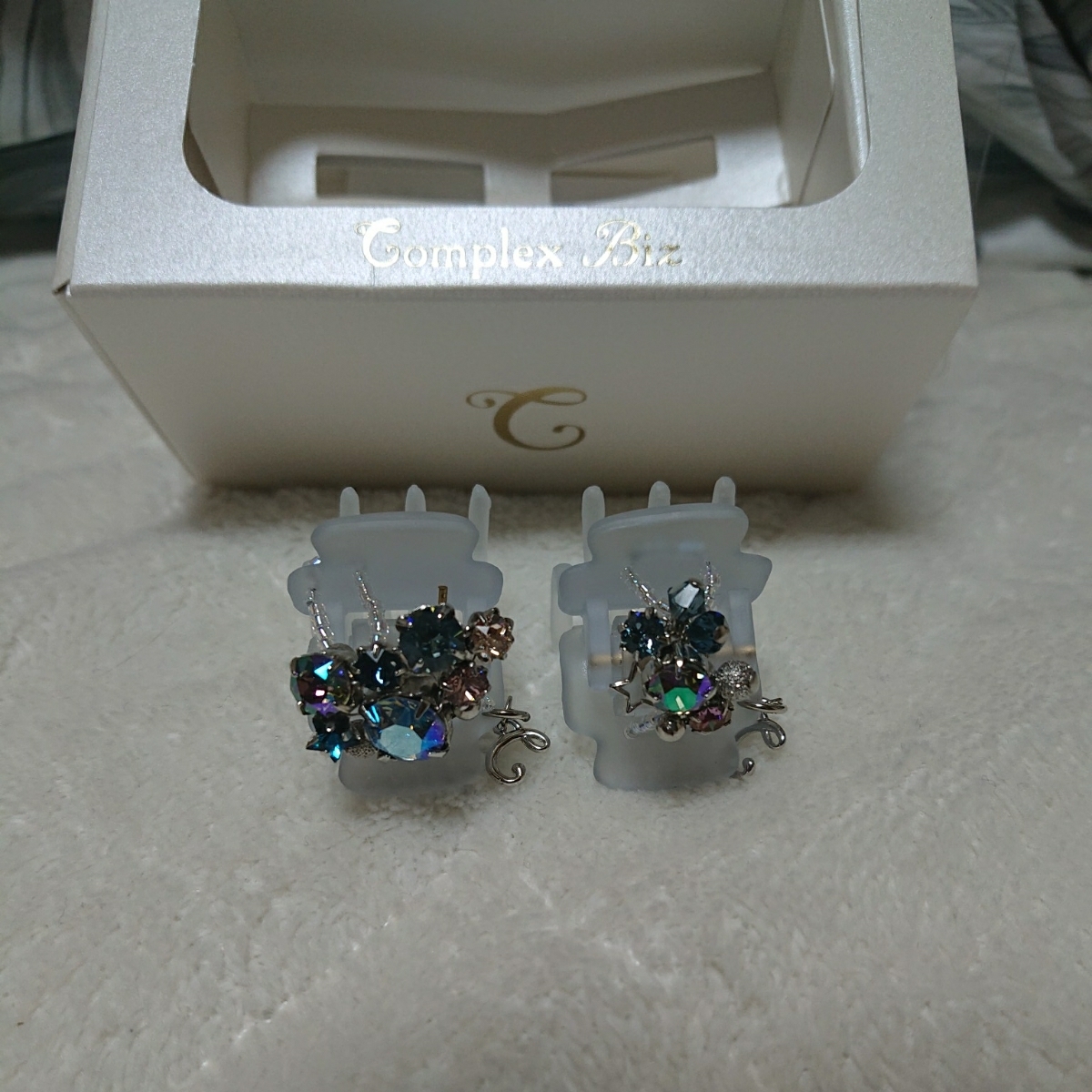 コンプレックスビズCOMPLEXBIZ スワロフスキーヘアクリップ＋