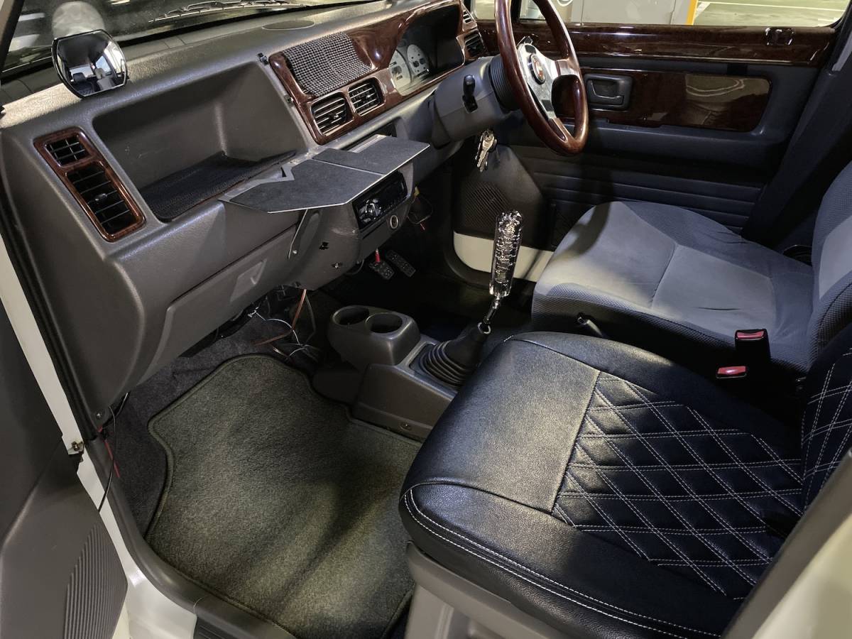 ワゴンR(スズキの軽自動車（SUV・ハイトワゴン）)のクルマ ワゴン 