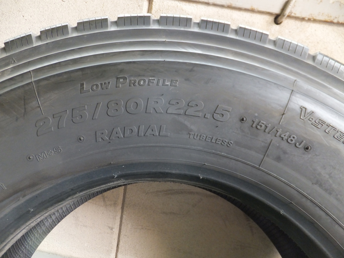 新車外し！19年製！ほぼ未使用☆トラック タイヤ 275/80R22.5 151/148J 