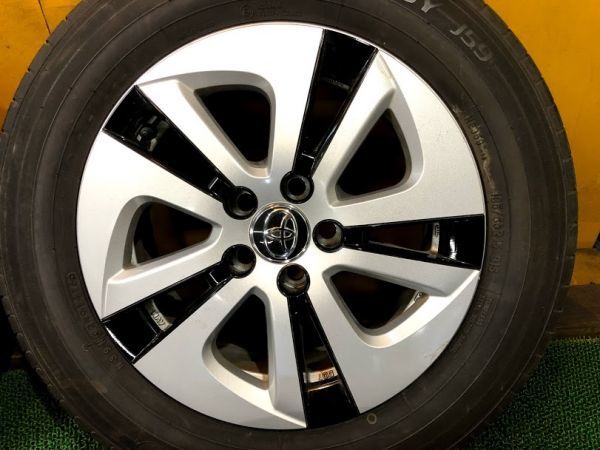 プリウス50 TOYO ナノエナジー 195/65R15 純正アルミホイール付き