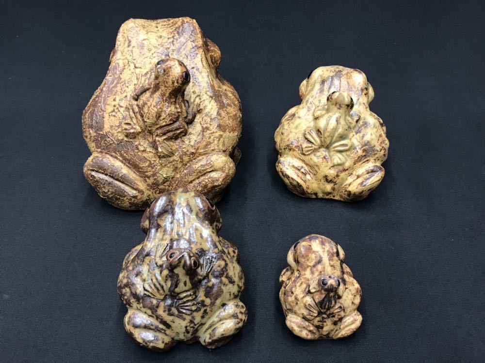 ◇縁起物 親子蛙 置物 4点まとめてセット オブジェ 開運 カエル 陶製 