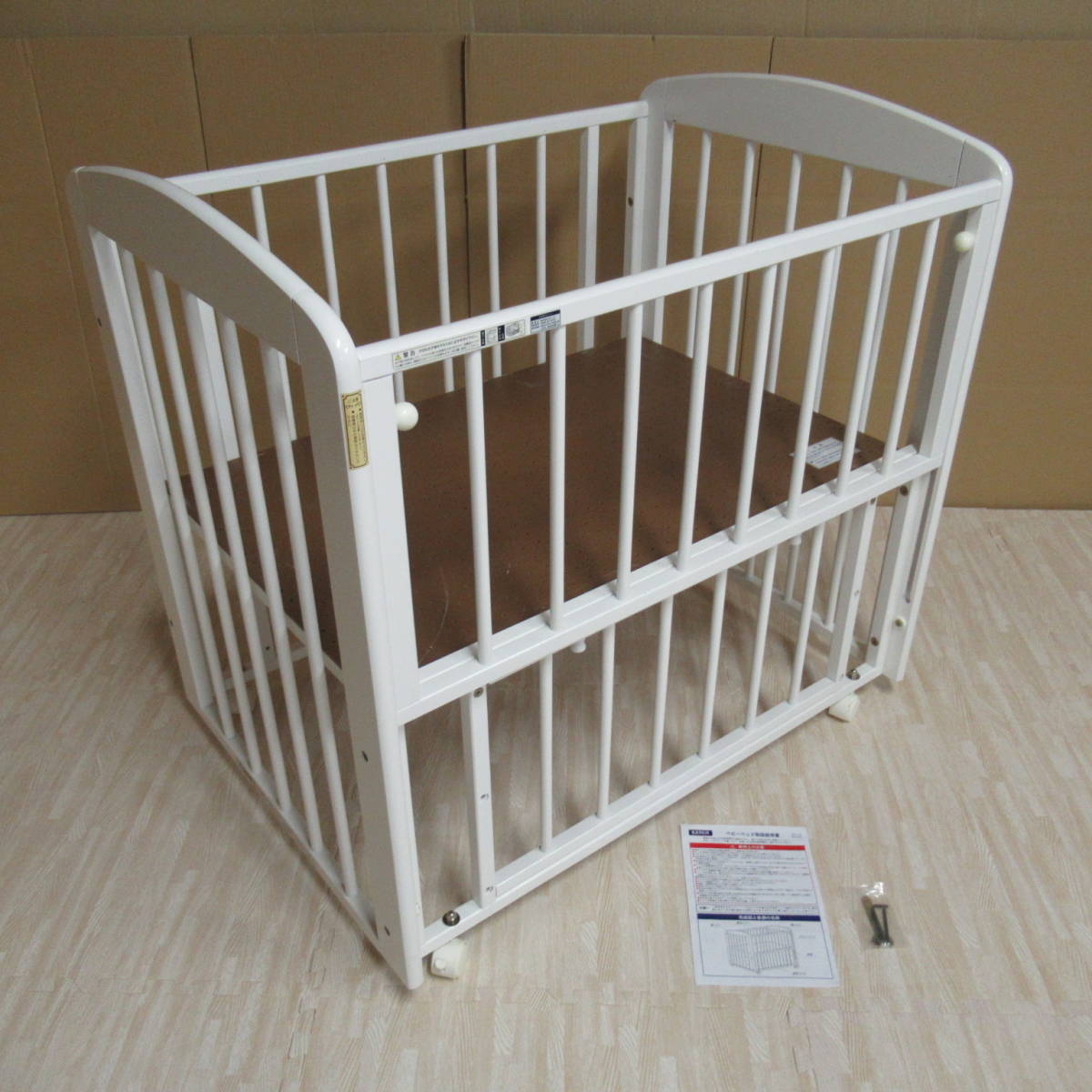 カトージ ホワイト KATOJI 60×90cm 折りたたみミニベビーベッド