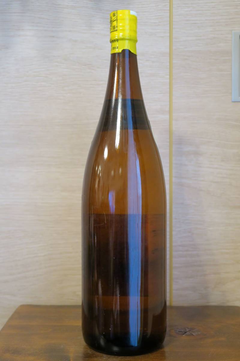 沖縄 琉球 本場泡盛 「泡波」 1800ml 一升瓶 25年古酒以上 幻の泡盛