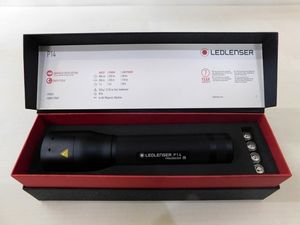 高品質，大得価 E LEDLENSER レッドレンザ― P14 500901 約800ルーメン LED懐中電灯 箱 単三乾電池 AAA &times;4付 質屋リサイクルマート宇部店(レッドレンザー)｜売買されたオークション情報、yahooの商品情報をアーカ レッドレンザー