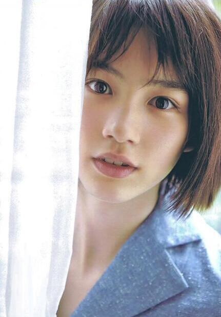 能年玲奈 Ｌ判水着下着写真　マル秘お楽しみ写真 2４ 枚_10