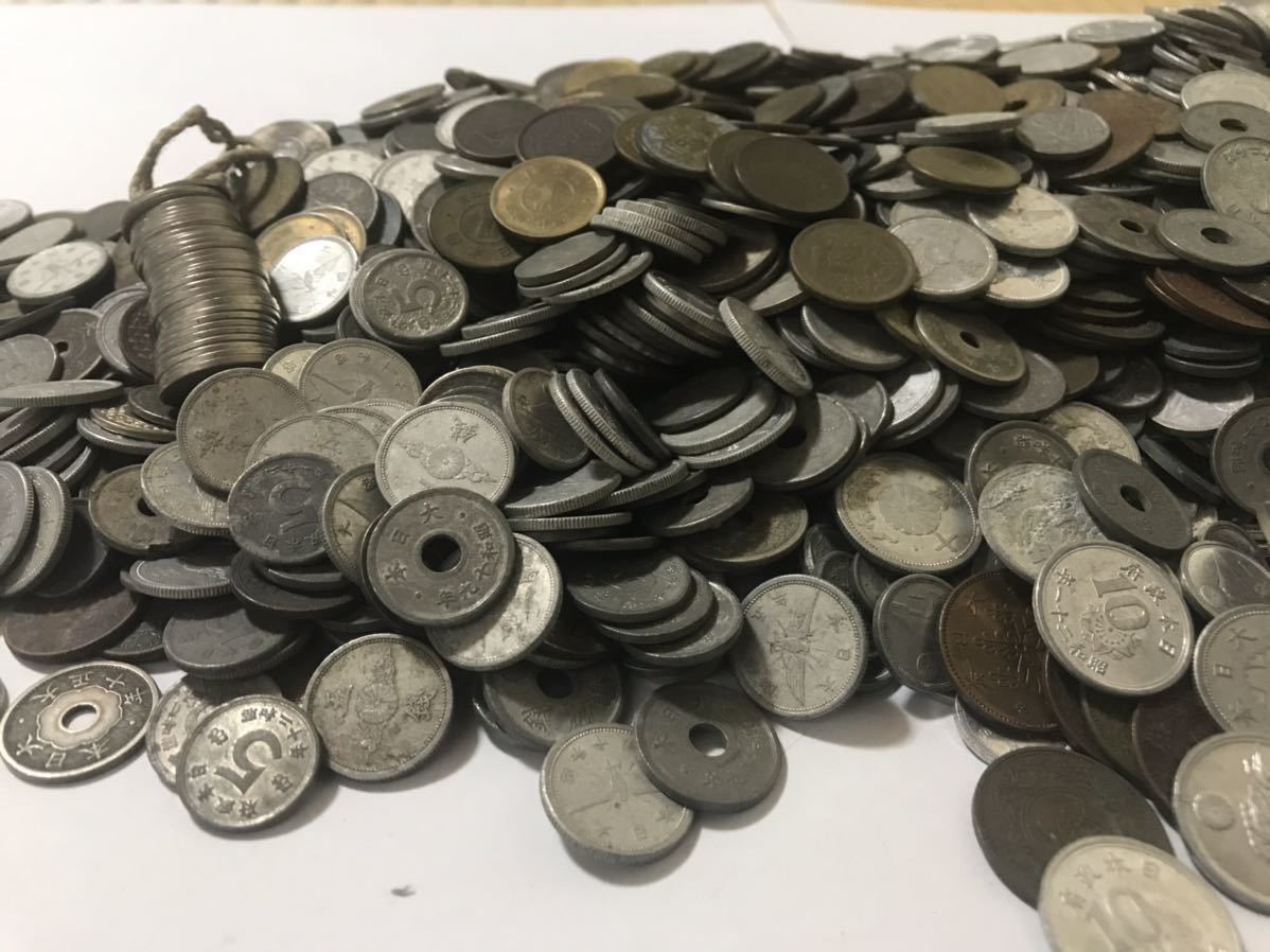 販壳・価格比較 古銭 まとめて 大量 いろいろ 1円スタート 約5.7kg