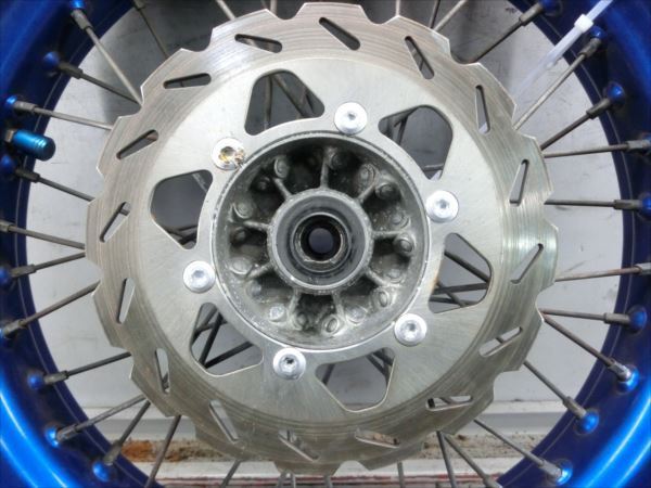 E7-1216 カワサキ Dトラッカー リアホイール タイヤ 【LX250E-321