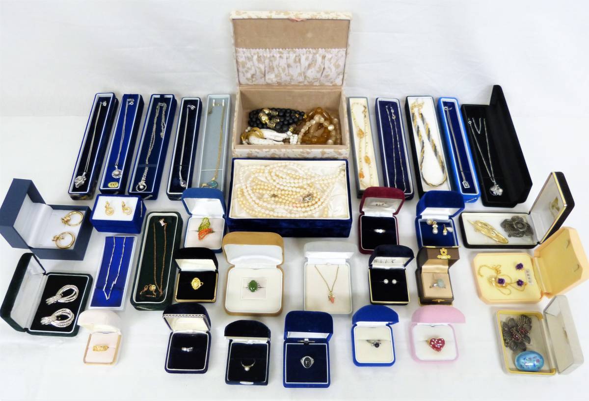 ネックレス アクセサリー 指輪 ブローチ 大量 遺品整理｜Yahoo 遺品 