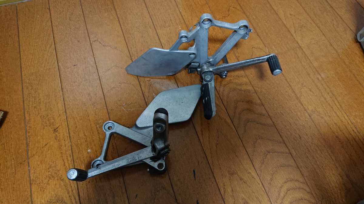 VFR400R 純正 T308ホンダ NC30 ステップ 左右セット 純正ステップAssy 