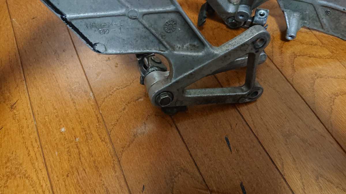 VFR400R 純正 T308ホンダ NC30 ステップ 左右セット 純正ステップAssy 