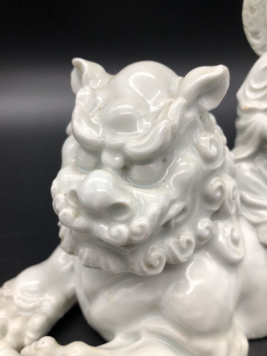 九谷焼 獅子 八幡窯 須栄義 高さ約32cm 赤 金彩 色絵 玉獅子 -