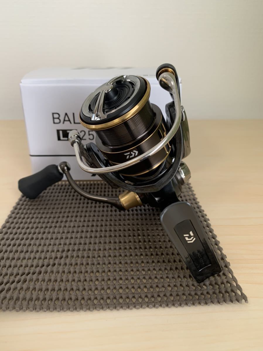 新品 未使用 バリスティック FW LT2500S-CXH ダイワ DAIWA 2019年製品