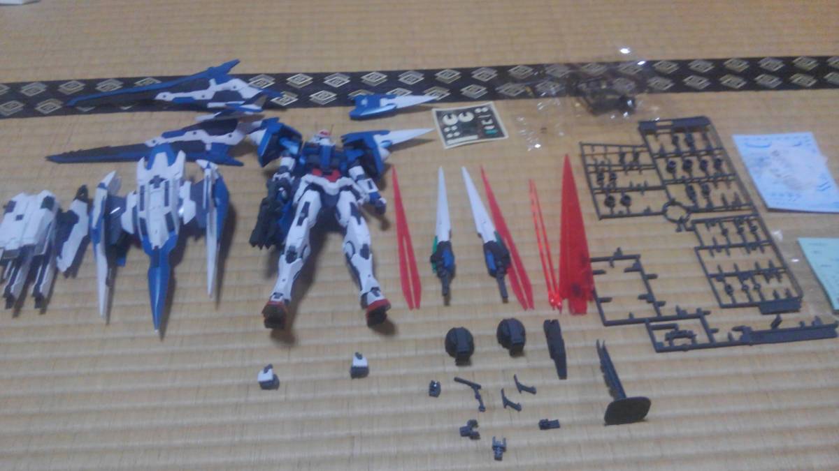  MG 1/100 ダブルオーザンライザー プラモデル ホビーオンラインショップ限定 完成品(完成品)｜売買されたオークション情報、yahooの商品情報をアーカイブ公開 - オークファン 完成品