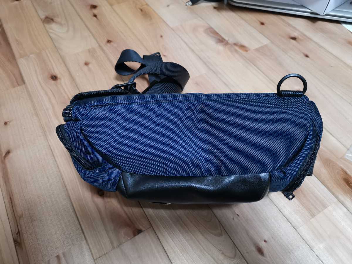 BRAVO サラトガ ALPHA TUMI ネイビー スリング ショルダーバッグ 美品 