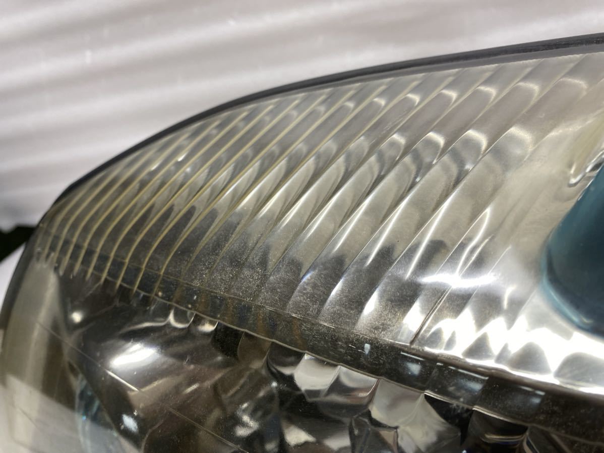エクストレイル　T30 NT30　純正 HID ヘッドライト イチコ1670 エクストレイル T30 純正 HID ヘッドライト 左 ICHIKOH 1670 F29
